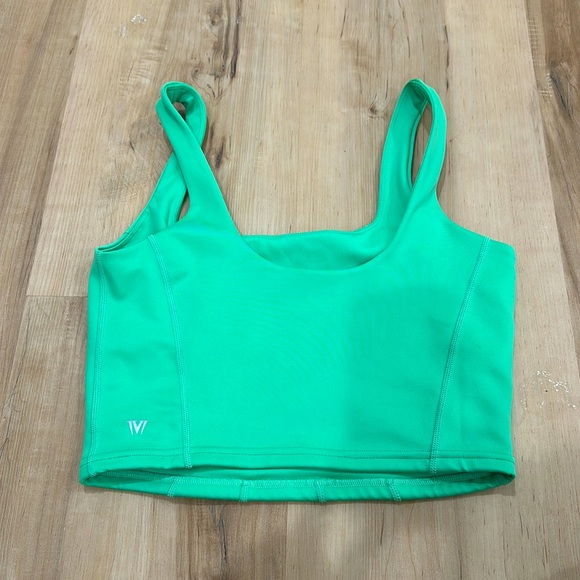 IVL workout top - Picture 2 of 3
